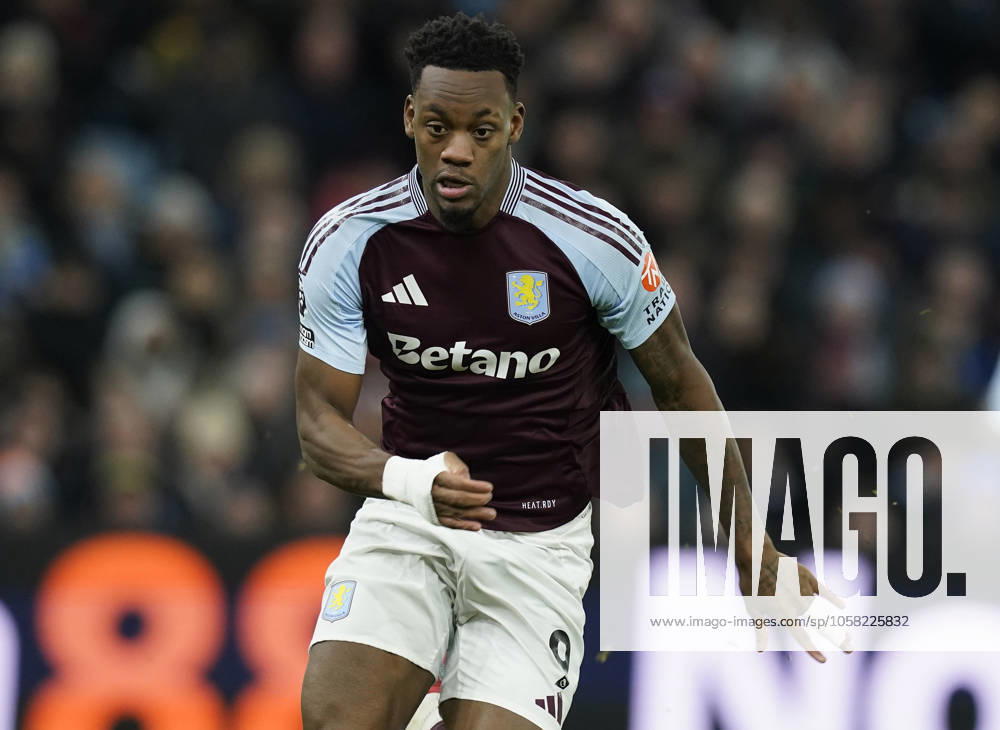 Birmingham, England, 26th January 2025. Jhon Duran of Aston Villa during the Premier League match at Villa Park, Birmingham. Picture credit should read: Andrew Yates Sportimage . SPI_037_AY_VILLA_WEST_HAM SPI-3631-0031