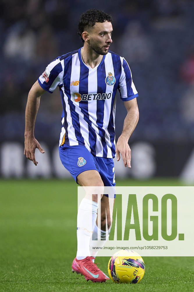 FC Porto v CD Santa Clara - Liga Portugal Betclic Joao Mario of FC Porto is in action during the Liga Portugal Betclic match between FC Porto and CD Santa Clara at Estadio Do Dragao in Porto, Portugal, on January 26, 2025. Porto, Portugal Porto Portugal