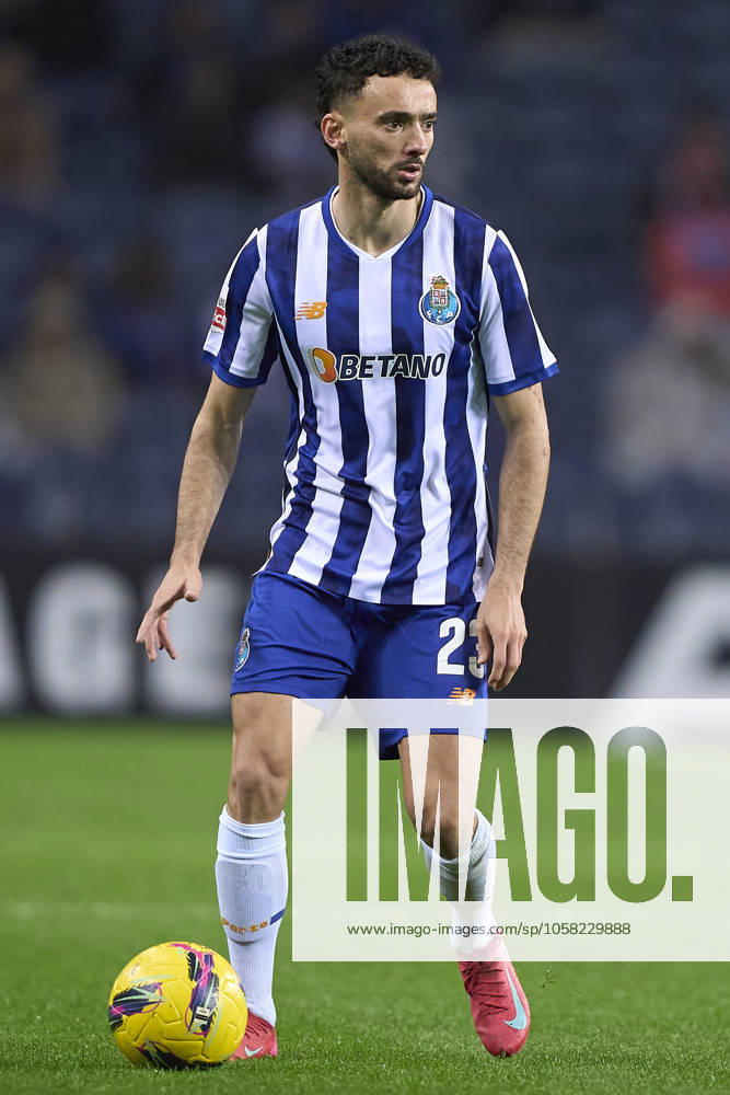 FC Porto v CD Santa Clara - Liga Portugal Betclic Joao Mario of FC Porto is in action during the Liga Portugal Betclic match between FC Porto and CD Santa Clara at Estadio Do Dragao in Porto, Portugal, on January 26, 2025. Porto, Portugal Porto Portugal