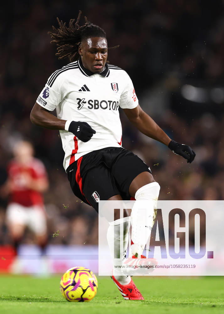 Fulham gegen Manchester United 26. Januar 2025, London Premier League Fußball Fulham gegen Manchester United Calvin Bassey von Fulham Foto Jacques Feeney Abseits London UK