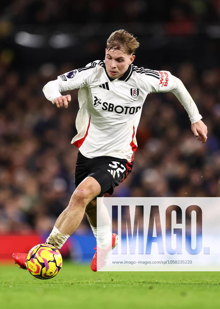 Fulham gegen Manchester United 26. Januar 2025, London Premier League Fußball Fulham gegen Manchester United Emile Smith Rowe von Fulham Foto Jacques Feeney Abseits London UK