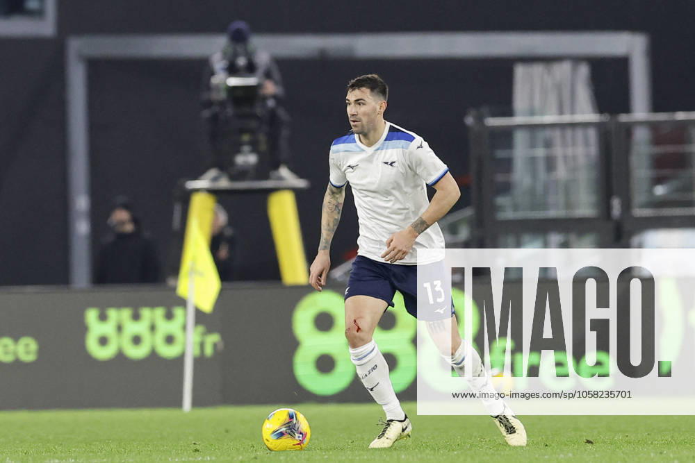 CALCIO - Serie A - SS Lazio vs ACF Fiorentina Lazioâ??s Italian defender Alessio Romagnoli controls the ball during the Serie A football match SS Lazio vs Fiorentina at Olimpico Stadium on January 26, 2025, in Rome. Rome Italy