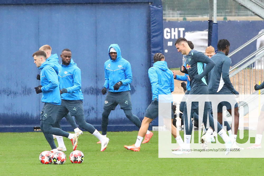 RB Leipzig Training Champions League Leipzig, 28 01 2025, RBL Training Center, UEFA Champions League, RB LEIPZIG Final training before tomorrows match at Sturm Graz , In the picture RB Leipzig players warming up , For editorial use only Editorial use only ,