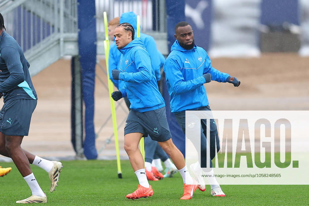 RB Leipzig Training Champions League Leipzig, 28 01 2025, RBL Training Center, UEFA Champions League, RB LEIPZIG Final training before tomorrows match at Sturm Graz , In the picture Lois Openda and Lutsharel Geertruida , For editorial use only Editorial use only ,