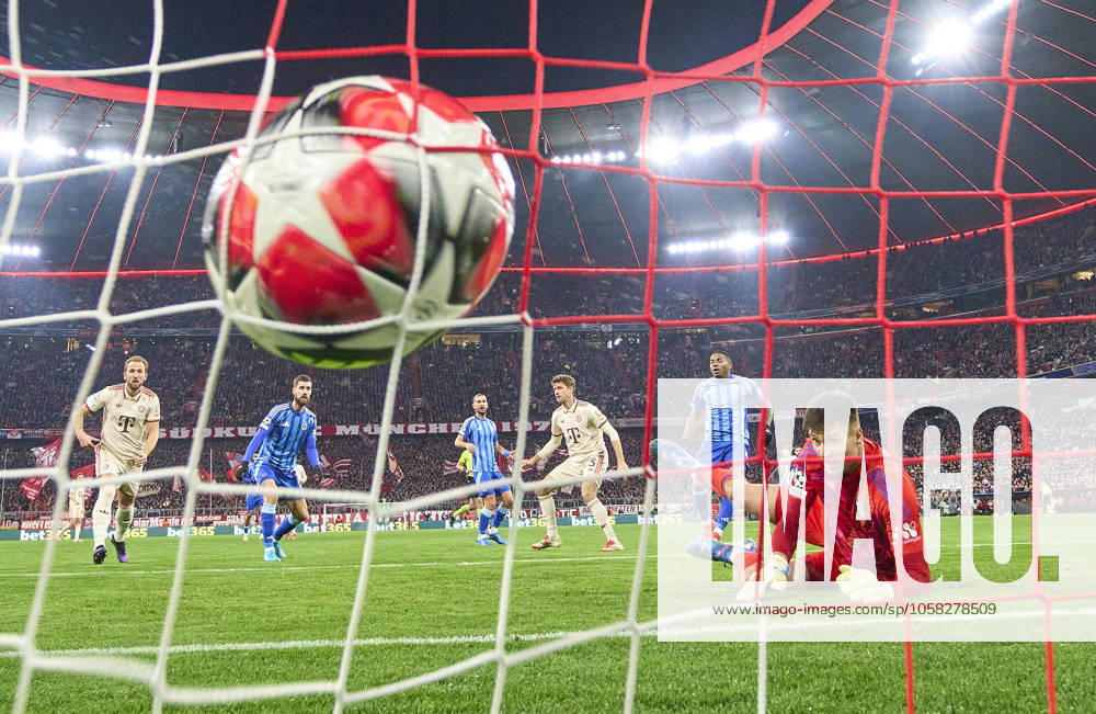 KW05 Thomas MUELLER, MÜLLER, FCB 25 scores, shoots goal , Tor, Treffer, Torschuss, 1-0 in the League Phase MD8 match FC BAYERN MUENCHEN - SK SLOVAN BRATISLAVA of football UEFA Champions League in season 2024 2025 in Munich, Jan 29, 2025 , FCB, 8.Spieltag, München