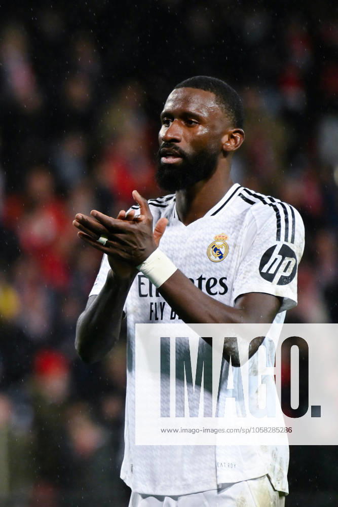 Antonio Rudiger ( 22 - Real Madrid ) applauds the fans following the UEFA Champions League match between Stade Brestois 29 and Real Madrid CF at Stade de Roudourou on January 29 , 2025 in Guingamp, France. ( Photo by Dante Badano PsnewZ ) -