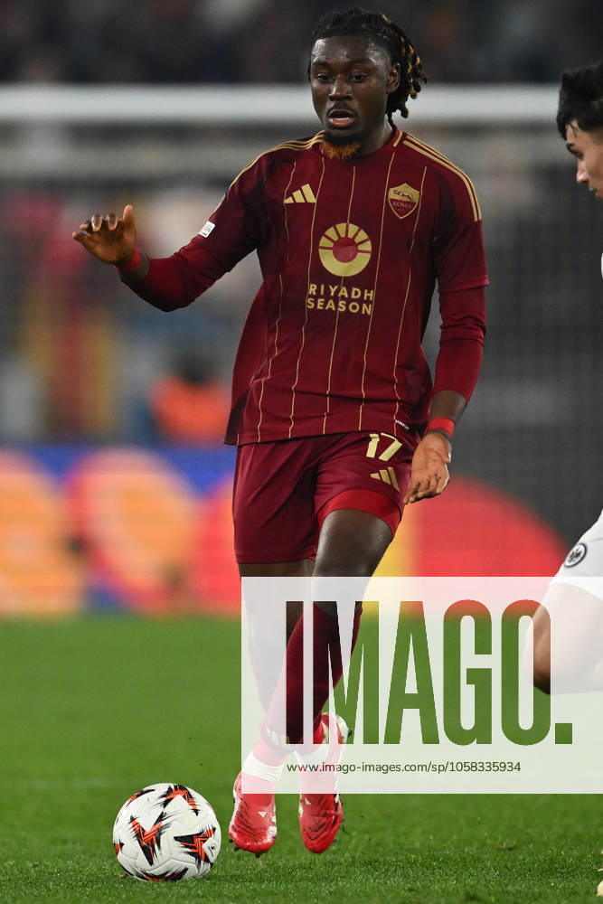 UEFA Europa League A.S. Roma Vs Eintracht Frankfurt in Rome, Italy - 30 Jan 2025 Manu Koné of A.S. Roma seen in action during the UEFA Europa League 2024 25 League Phase MD8 match between A.S. Roma and Eintracht Frankfurt at Olympic Stadium. Final Score: A.S. Roma 2 : 0 Eintrack Frankfurt. Rome Italy