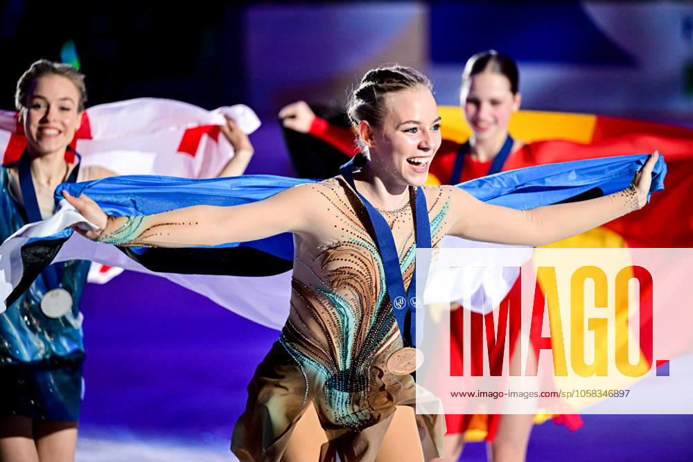 KW05 Women Awards, Niina PETROKINA (EST) first place, during Victory Ceremony, at the ISU European Figure skating, Eiskunstlauf Championships 2025, at Tondiraba Ice Hall, on January 31, 2025 in Tallinn, Estonia. Noxthirdxpartyxsales (280239735)
