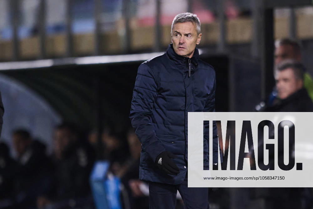 LaLiga Hypermotion, Spain, CD Eldense v Granada CF ELDA, SPAIN - JANUARY 31: Fran Escriba Head Coach of Granada CF reacts during the LaLiga Hypermotion match between CD Eldense and Granada CF at Nuevo Pepico Amat Stadium on January 31, 2025 in Elda, Spain. (Photo by Francisco Macia Photo Players Images Magara Press) Elda Nuevo Pepico Amat Stadium Spain