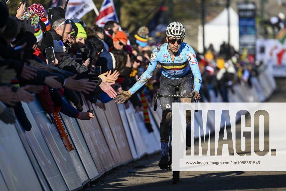 2025 UCI Cyclo-Cross WC - Men Under 23 LIEVIN, FRANCE - FEBRUARY 01 : Michels Jente (BEL) at the finish line during the 2025 UCI Cyclo-Cross World Championships for Men Under 23 on February 01, 2025 in Lievin, France, 01 02 2025 Lievin France