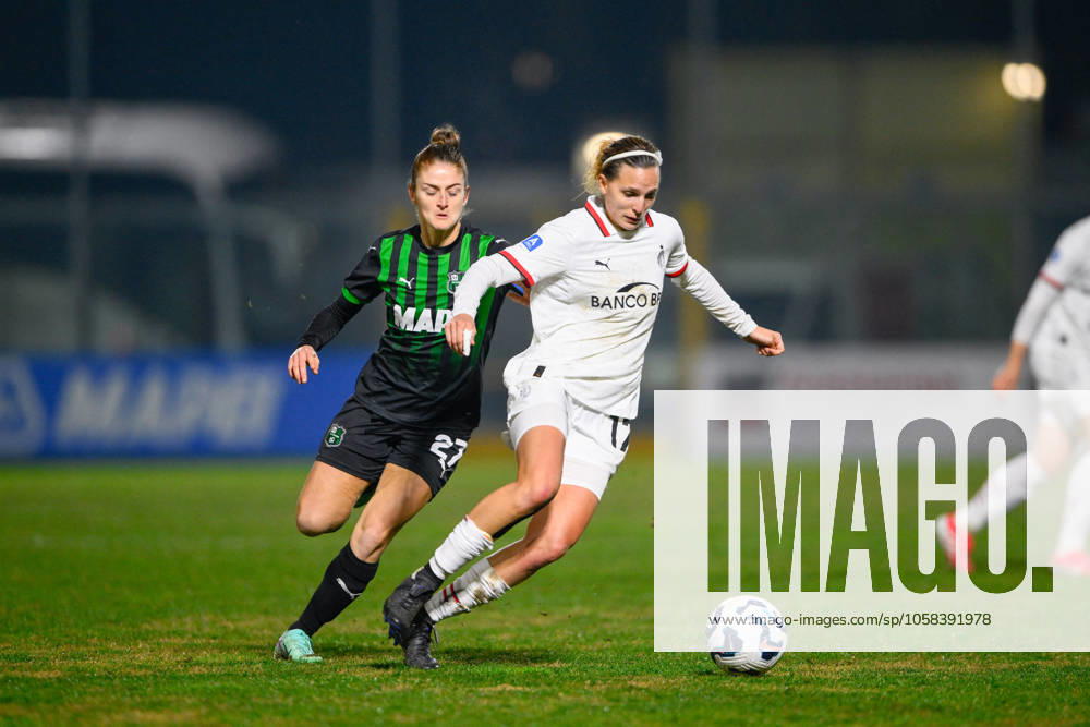 CALCIO - Serie A Femminile - US Sassuolo vs AC Milan Valery Vigilucci ( AC Milan ) Valeria Monterubbiano ( U.S. Sassuolo Calcio ) during US Sassuolo vs AC Milan, Italian football Serie A Women match in Sassuolo, Italy, February 01 2025 Sassuolo Italy