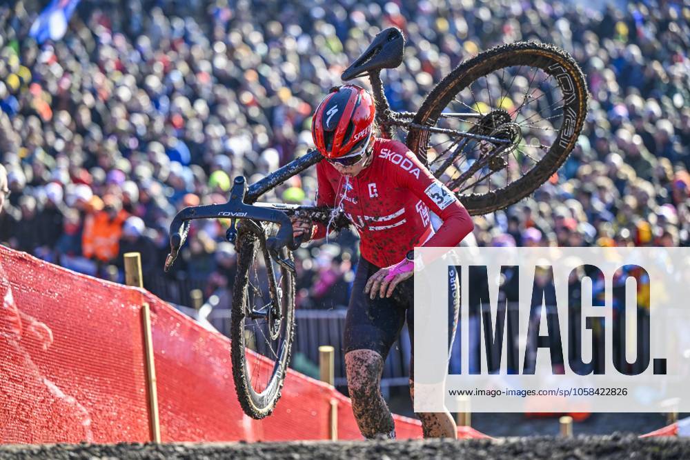 2025 UCI Cyclo-Cross WC - Women Under 23 LIEVIN, FRANCE - FEBRUARY 02 : Schreiber Marie (LUX) in action during the 2025 UCI Cyclo-Cross World Championships for Women Under 23 on February 02, 2025 in Lievin, France, 02 02 2025 Lievin France