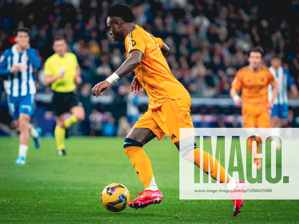 RCD Espanyol de Barcelona v Real Madrid CF - La Liga EA Sports 2024 2025 Vinicius Jr. of Real Madrid dribbles past a defender during the La Liga EA SPORTS match against Espanyol at the Stage Front Stadium. Barcelona Spain