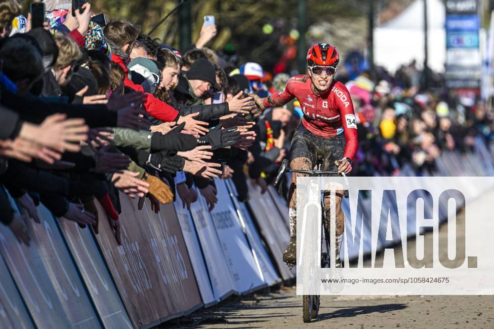 2025 UCI Cyclo-Cross WC - Women Under 23 LIEVIN, FRANCE - FEBRUARY 02 : Schreiber Marie (LUX) at the finish line during the 2025 UCI Cyclo-Cross World Championships for Women Under 23 on February 02, 2025 in Lievin, France, 02 02 2025 Lievin France