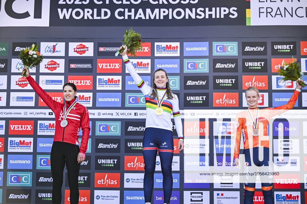 2025 UCI Cyclo-Cross WC - Women Under 23 LIEVIN, FRANCE - FEBRUARY 02 : Schreiber Marie (LUX) , Bentveld Leonie (NED) , Backstedt Zoe (GBR) on the podium during the 2025 UCI Cyclo-Cross World Championships for Women Under 23 on February 02, 2025 in Lievin, France, 02 02 2025 Lievin France