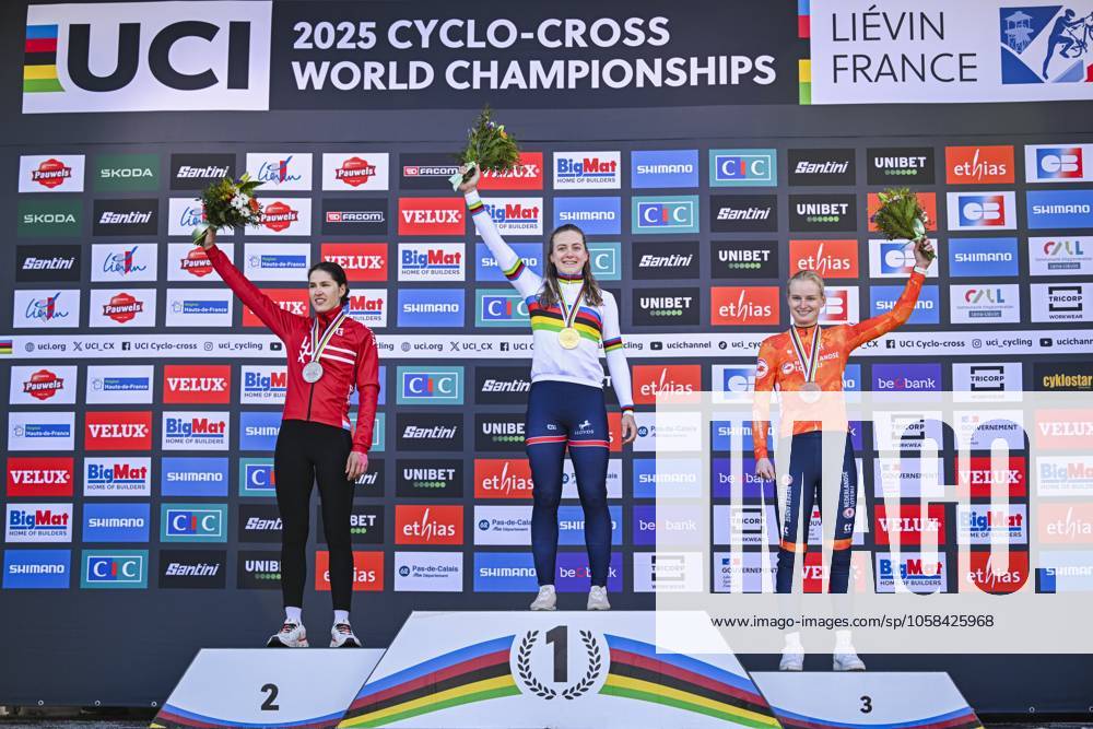 2025 UCI Cyclo-Cross WC - Women Under 23 LIEVIN, FRANCE - FEBRUARY 02 : Schreiber Marie (LUX) , Bentveld Leonie (NED) , Backstedt Zoe (GBR) on the podium during the 2025 UCI Cyclo-Cross World Championships for Women Under 23 on February 02, 2025 in Lievin, France, 02 02 2025 Lievin France