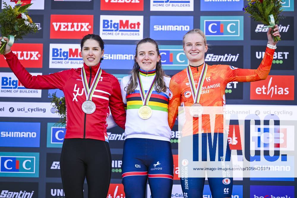 2025 UCI Cyclo-Cross WC - Women Under 23 LIEVIN, FRANCE - FEBRUARY 02 : Backstedt Zoe (GBR) , Schreiber Marie (LUX) , Bentveld Leonie (NED) on the podium during the 2025 UCI Cyclo-Cross World Championships for Women Under 23 on February 02, 2025 in Lievin, France, 02 02 2025 Lievin France