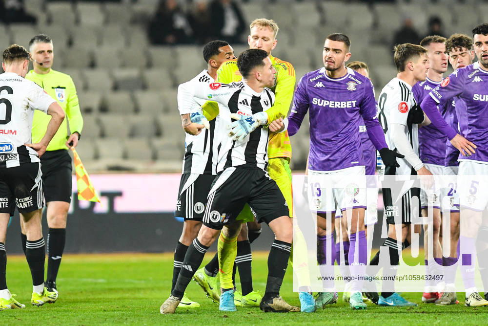 Universitatea Cluj v Rapid 1923 - Romania Superliga Ovidiu Bic and Denis Ciobotariu are in action during the Universitatea Cluj vs. FC Rapid 1923 Bucuresti match, which counts for round 24 of the Romania Superliga, at Cluj Arena in Cluj, Romania, on February 1, 2025. Cluj-Napoca Romania