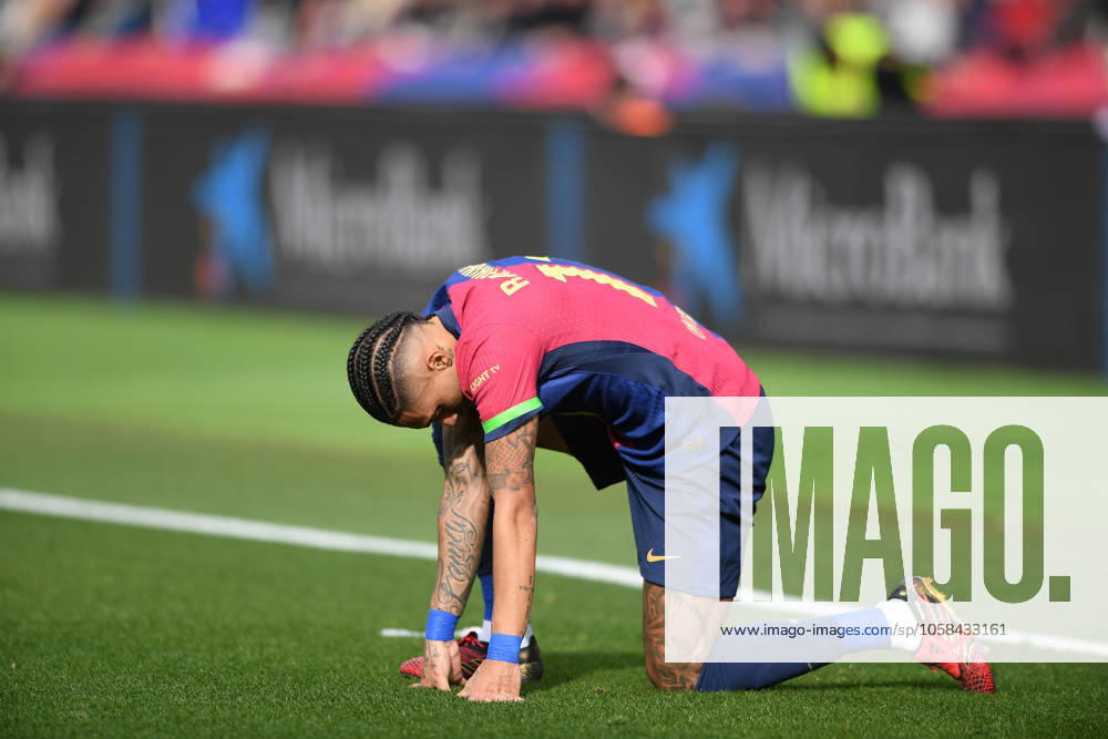 FC Barcelona, Barca v DEPORTIVO ALAVES. OLIMPIC STADIUM LLUIS COMPANYS. MONTJUIC,BARCELONA. February 2,2025 FC BARCELONA vs DEPORTIVO ALAVES. February 2, 2025 Raphina (11) of FC Barcelona during the match between FC Barcelona and Deportivo Alaves corresponding to the twenty two day of La Liga EA Sports at Olimpic Stadium Lluis Companys of Montjuic in Barcelona, Spain. Barcelona ESP