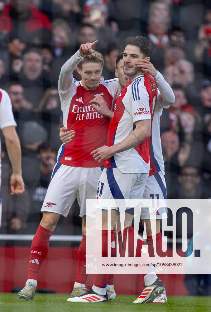 Football - FA Premier League - Arsenal FC v Manchester City FC LONDON, ENGLAND - Sunday, February 2, 2025: Arsenal s captain Martin odegaard celebrates after scoring the first goal during the FA Premier League match between Arsenal FC and Manchester City FC at the Emirates Stadium. (Photo by David Rawcliffe Propaganda) LONDON Emirates Stadium GREATER LONDON ENGLAND