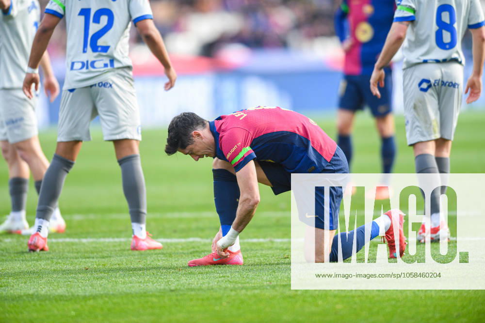 FC Barcelona, Barca v DEPORTIVO ALAVES. OLIMPIC STADIUM LLUIS COMPANYS. MONTJUIC,BARCELONA. February 2,2025 FC BARCELONA vs DEPORTIVO ALAVES. February 2, 2025 Robert Lewandowski (9) of FC Barcelona during the match between FC Barcelona and Deportivo Alaves corresponding to the twenty two day of La Liga EA Sports at Olimpic Stadium Lluis Companys of Montjuic in Barcelona, Spain. Barcelona ESP