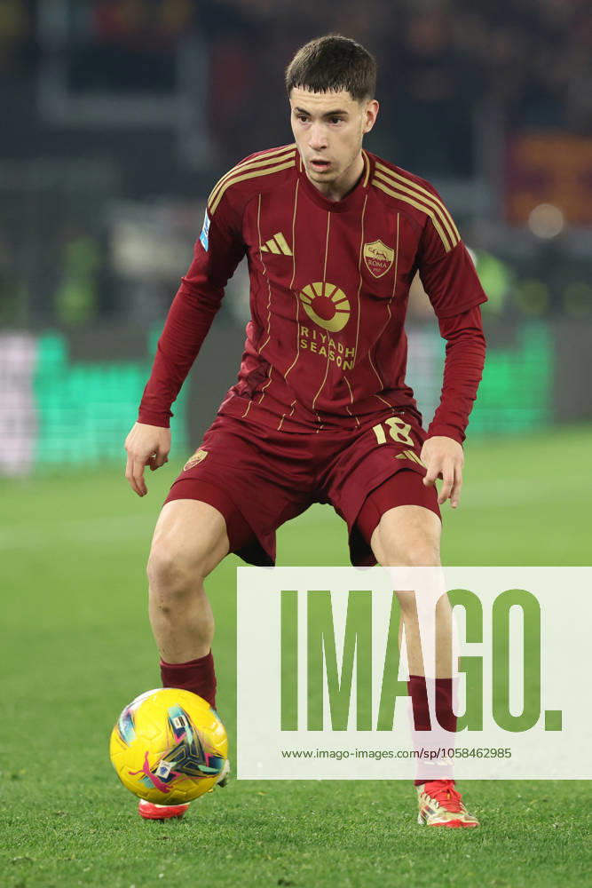 Rome, Italy 02.02.2025 : Matias Soule of Roma during Italian football championship Serie A Enilive 2024-2025 match AS Roma vs SSC Napoli at Stadio Olimpico in Rome on February 2, 2025.