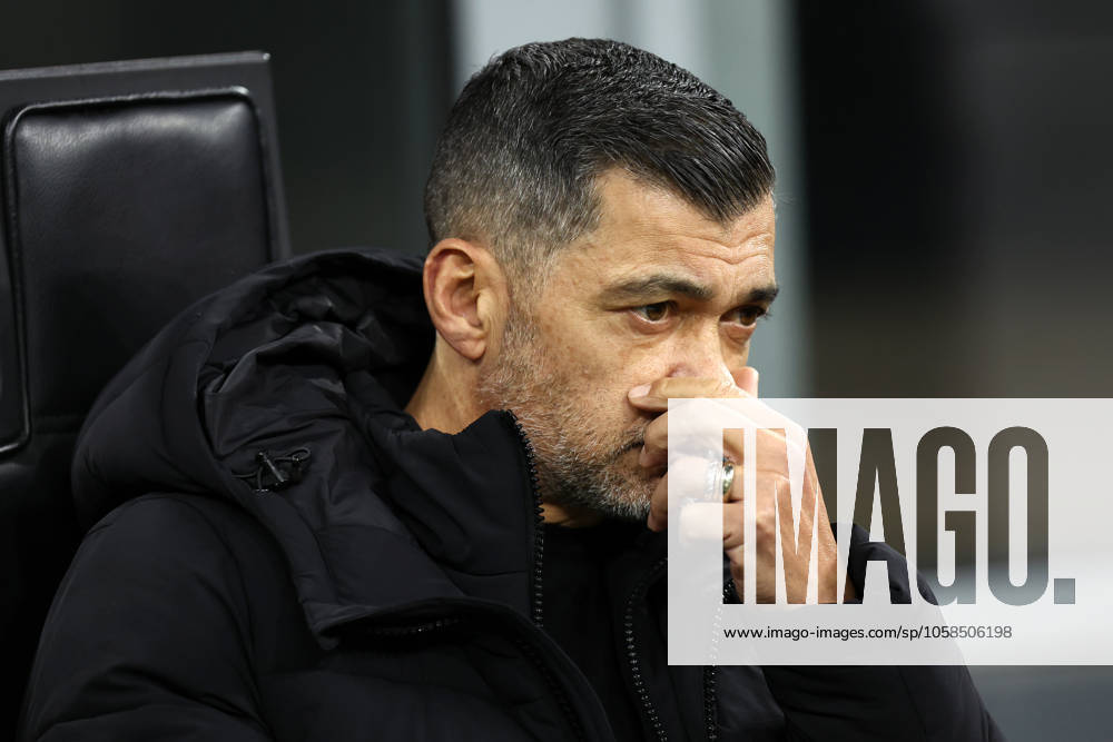 Ac Milan - FC Internazionale Sergio Conceicao, head coach of Ac Milan looks on during the Serie A match beetween Ac Milan and FC Internazionale at Stadio Giuseppe Meazza on February 2, 2025 in Milano, Italy . Milano Stadio Giuseppe Meazza Italy