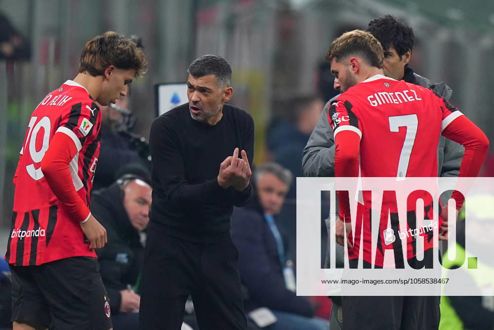 AC Milan s Joao Felix , AC Milan& x2019;s head coach Sergio Conceicao , AC Milan s Santiago Gimenez during the Italy Cup Frecciarossa soccer match between Ac Milan and Roma at San Siro Stadium in Milan , North Italy - Wednesday, February 5 , 2025 . - Soccer .