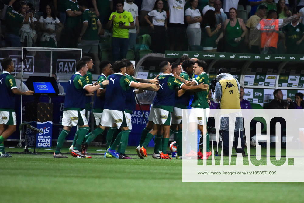 Palmeiras x Corinthians SÃO PAULO, SP - 06.02.2025: PALMEIRAS X CORINTHIANS - Maurício, a Palmeiras player, celebrates the goal during the match between Palmeiras x Corinthians, valid for the seventh round of the 2025 São Paulo Football Championship, this Thursday, (6) at Allianz Parque, SP. (Photo: Roberto Casimiro Fotoarena) x2685508x RobertoxCasimiro
