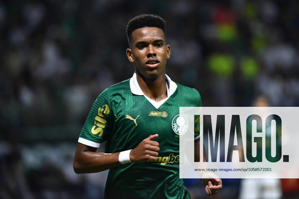Palmeiras x Corinthians SÃO PAULO, SP - 06.02.2025: PALMEIRAS X CORINTHIANS - Estevão, Palmeiras player, during the match between Palmeiras x Corinthians, valid for the seventh round of the 2025 São Paulo Football Championship, this Thursday, (6) at Allianz Parque, SP. (Photo: Roberto Casimiro Fotoarena) x2685585x RobertoxCasimiro