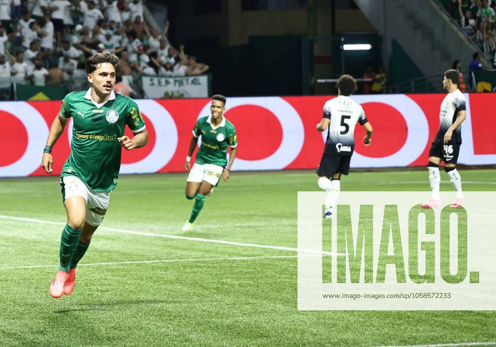 Match between palmeiras vs corinthians for the 2025 paulista championship Sao paulo (sp), 02 06 2025 - paulistao palmeiras vs corinthians player mauricio from palmeiras scores and celebrates his goal during the match between palmeiras and corinthians, valid for the 7th round of the 2025 paulista football championship, on the night of this wednesday, february 6, 2025, at allianz parque, in sao paulo-sp (Foto: Leco Viana Thenews2 imago images) SPO