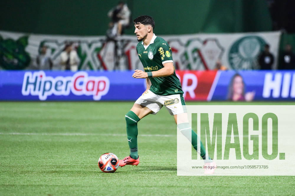 Palmeiras x Corinthians SÃO PAULO, SP - 06.02.2025: PALMEIRAS X CORINTHIANS - Mauricio, Palmeiras player, during the match between Palmeiras x Corinthians, valid for the seventh round of the 2025 São Paulo Football Championship, this Thursday, (6) at Allianz Parque, SP. (Photo: Roberto Casimiro Fotoarena) x2685668x RobertoxCasimiro