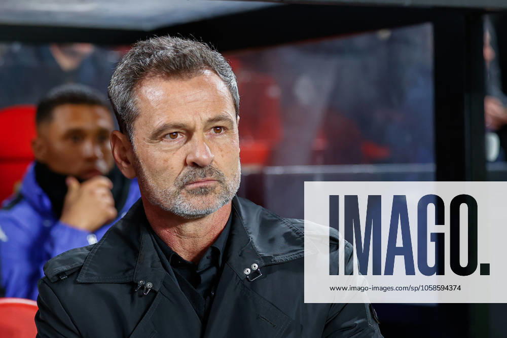 Diego Cocca, head coach of Real Valladolid, looks on during the Spanish League, LaLiga EA Sports, football match played between Rayo Vallecano and Real Valladolid CF at Estadio de Vallecas on February 7, 2025, in Madrid, Spain. Madrid SPAIN - ZUMAa181 20250207_zaa_a181_082