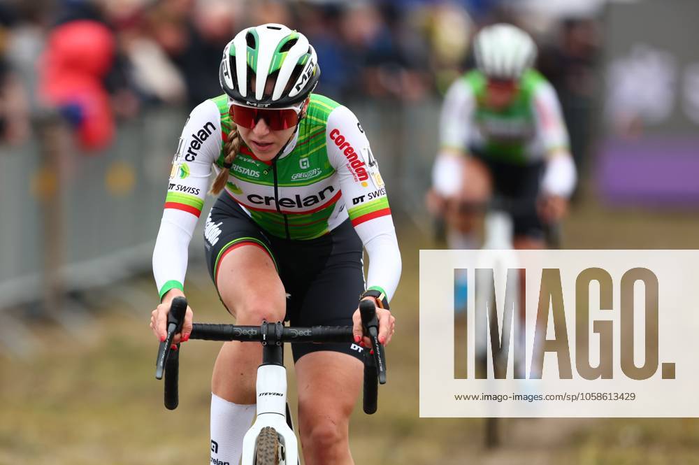 Dutch Inge van der Heijden pictured in action during the women elite race of the Noordzeecross cyclocross cycling event in Middelkerke, the eighth and last race of the Superprestige competition on Saturday 08 February 2025. DAVIDxPINTENS x111984177x