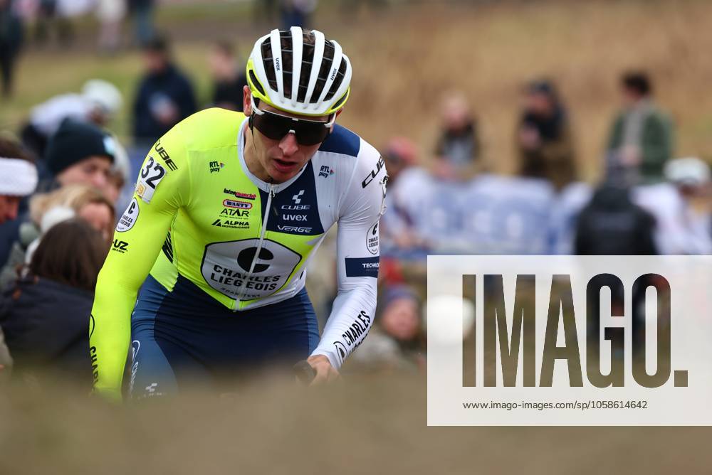 Belgian Thijs Aerts pictured in action during the men elite race of the Noordzeecross cyclocross cycling event in Middelkerke, the eighth and last race of the Superprestige competition on Saturday 08 February 2025. DAVIDxPINTENS x111985622x