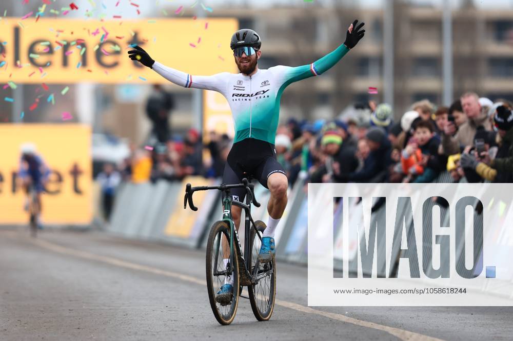 Dutch Joris Nieuwenhuis celebrates as he crosses the finish line to win the men elite race of the Noordzeecross cyclocross cycling event in Middelkerke, the eighth and last race of the Superprestige competition on Saturday 08 February 2025. DAVIDxPINTENS x111990282x