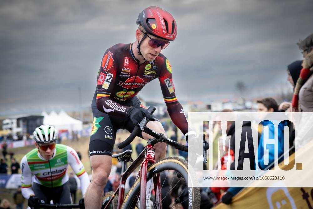 Belgian Eli Iserbyt pictured in action during the men elite race of the Noordzeecross cyclocross cycling event in Middelkerke, the eighth and last race of the Superprestige competition on Saturday 08 February 2025. DAVIDxPINTENS x111996585x