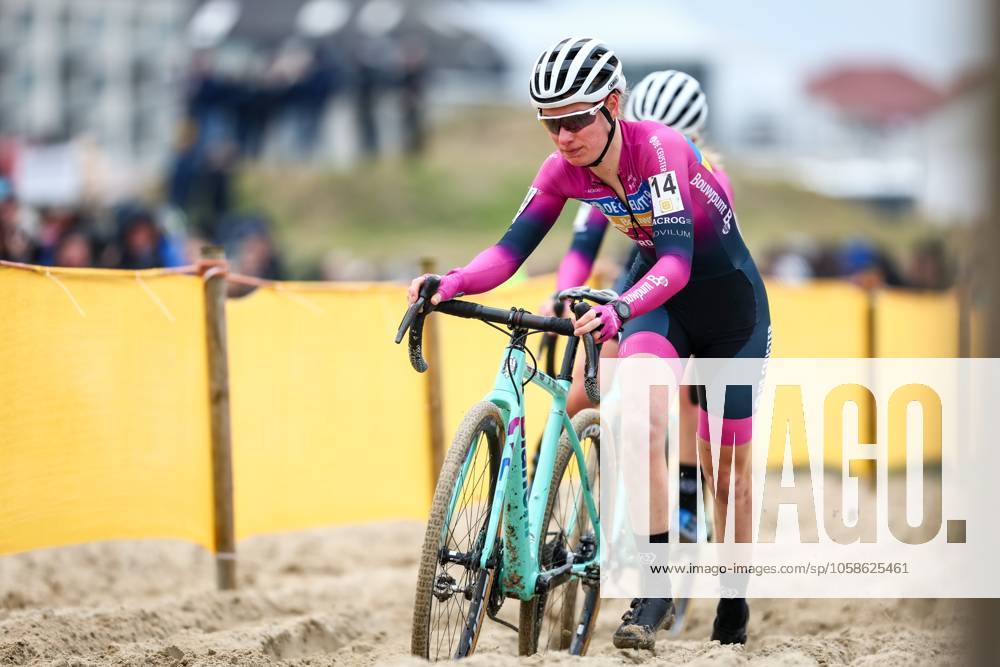 Belgian Jinse Peeters pictured in action during the women elite race of the Noordzeecross cyclocross cycling event in Middelkerke, the eighth and last race of the Superprestige competition on Saturday 08 February 2025. DAVIDxPINTENS x111998803x