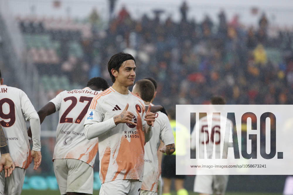 CALCIO - Serie A - Venezia FC vs AS Roma Romaâ??s Paulo Dybala celebrates after scoring a goal during the Italian Serie A Enilive soccer championship football match between Venezia FC and AS Roma at Pierluigi Penzo Stadium on February 9st, 2025, Venezia, Italy during Venezia FC vs AS Roma, Italian soccer Serie A match in Venice, Italy, February 09 2025 Venice Italy