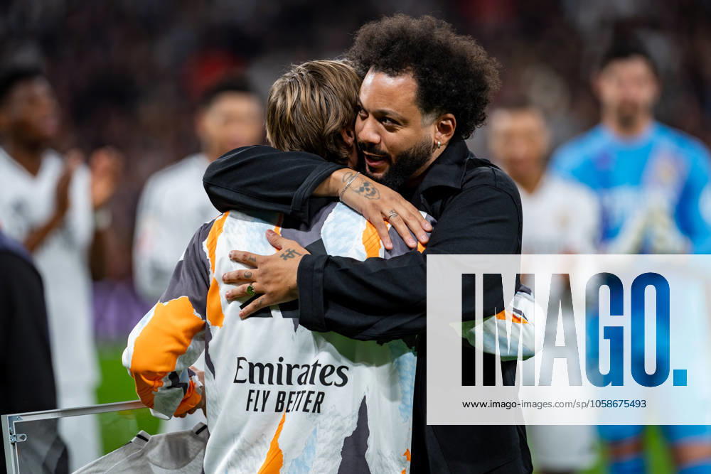 Real Madrid CF vs Atletico de Madrid - La Liga EA Sports 2024 25 Marcelo Vieira da Silva Junior (R), former player of Real Madrid CF, hugs Luka Modric (L) of Real Madrid CF during his tribute during the La Liga EA Sports 2024 25 football match between Real Madrid CF and Atletico de Madrid at Estadio Santiago Bernabeu on February 08, 2025 in Madrid, Spain. Madrid Estadio Santiago Bernabeu Madrid Spain