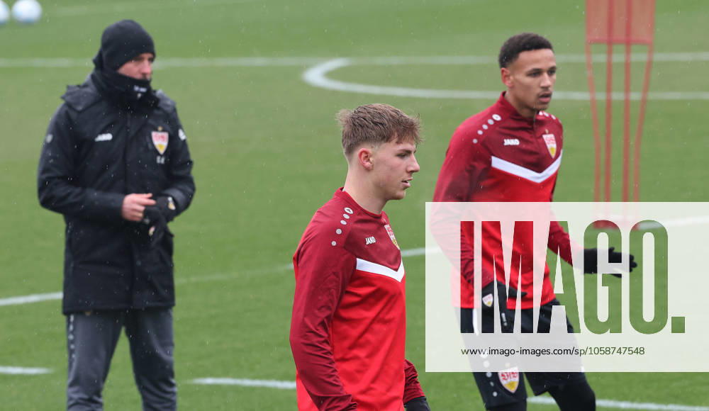 Stuttgart , soccer training VfB Stuttgart , from left Sebastian Hoeneß Finn Jeltsch Luca Jaquez