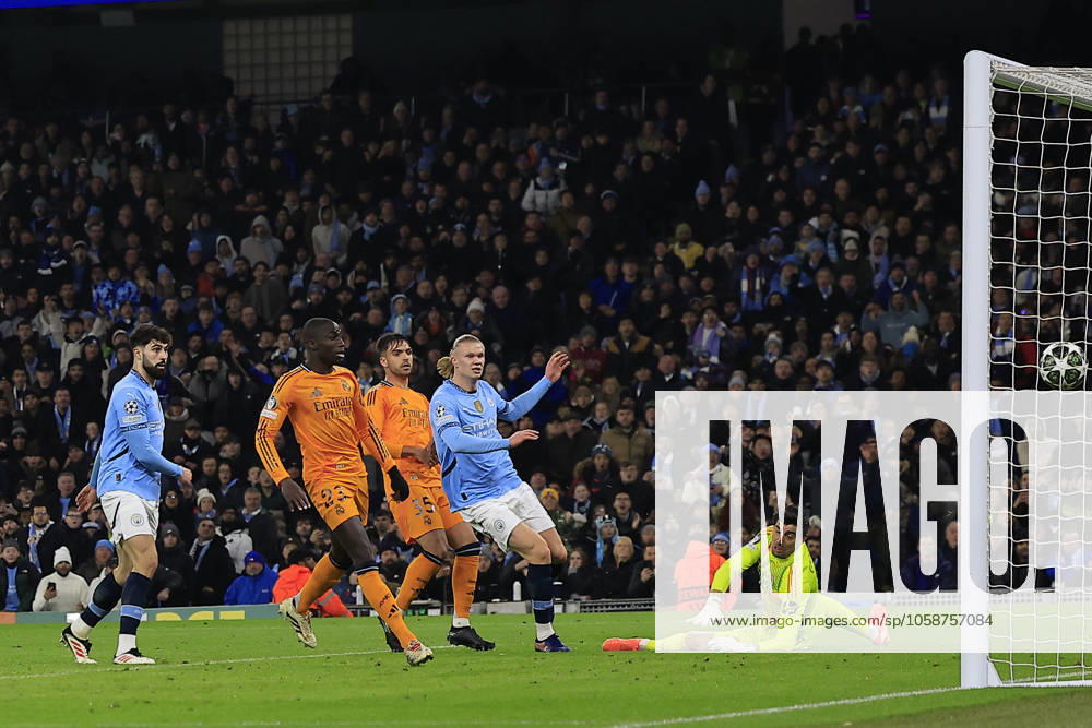 Manchester City v Real Madrid Champions League 11 02 2025. Erling Haaland (9) of Manchester City scores to make it 1-0 during the Champions League match between Manchester City and Real Madrid at the Etihad Stadium, Manchester, England on 11 February 2025. Manchester Etihad Stadium Manchester England Editorial use only ,