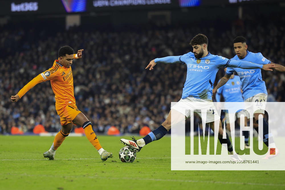 Manchester City v Real Madrid Champions League 11 02 2025. Rodrygo Goes (11) of Real Madrid and Josko Gvardiol (24) of Manchester City challenge for the ball during the Champions League match between Manchester City and Real Madrid at the Etihad Stadium, Manchester, England on 11 February 2025. Manchester Etihad Stadium Manchester England Editorial use only ,