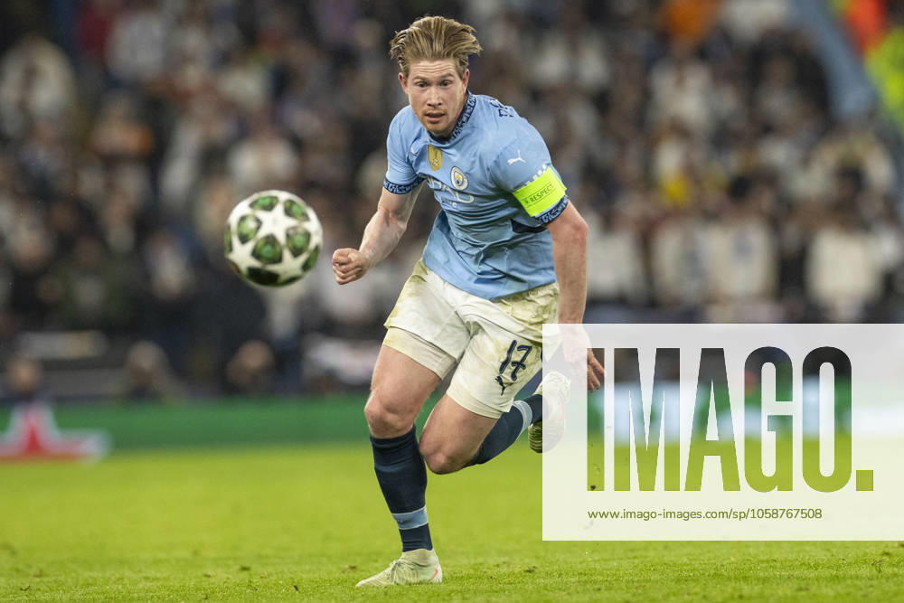 Manchester City v Real Madrid C.F. - UEFA Champions League 2024 25 League Knockout Play-off First Leg Kevin De Bruyne 17 of Manchester City F.C. is in action during the UEFA Champions League 2024 25 Knockout Phase Play Off 1st Leg match between Manchester City and Real Madrid at the Etihad Stadium in Manchester, on February 11, 2025. Manchester Manchester United, ManU Kingdom