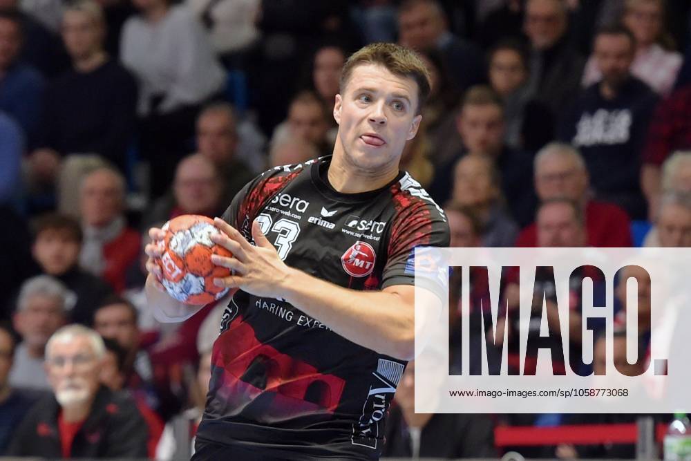 Aaron Mensing MT Melsungen 33 , GER, MT Melsungen THW Kiel, Handball, EHF European League Maenner, Group Matches, Season 2024 2025, 11 02 2025, GER, MT Melsungen THW Kiel, Handball, EHF Maenner, Group Matches, Season 2024 2025, 11 02 2025 Kassel
