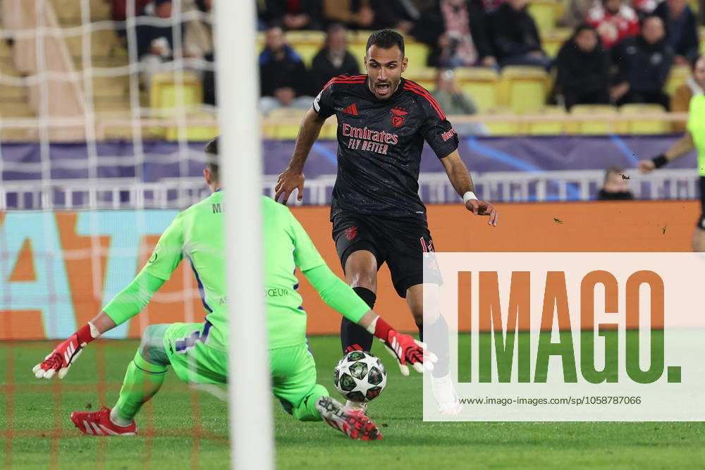 Monaco on February 12, 2025 Uefa Champions League Knockout phase play offs, 1st leg AS Monaco SL Benfica, goalkeeper, goalkeeper RadosÅaw Majecki AS Monaco , Vangelis Pavlidis S L Benfica scores the goal to 0 1