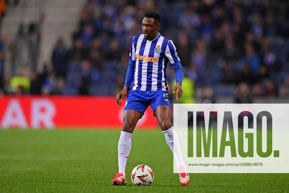 13th February 2025: Porto, Portugal: Dragao Stadium, UEFA Europa League 2024 2025, FC Porto versus Roma; Zaidu Sanusi of FC Porto controls the ball during the Play-off first leg of UEFA Europa League 2024 2025 at Dragao Stadium in Porto on February 13, 2025. ActionPlus12750263 DanielxCastro Content restricted for UK based newspaper