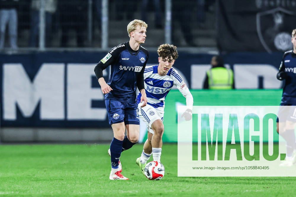 Sports, Football, Regionalliga West Season 2024 2025 22 Matchday MSV Duisburg SC Paderborn U21 14 02 2025, schauinsland reisen arena Anton Bäuerle SC Paderborn U21, 14 Simon Symalla MSV Duisburg, 23 Duisburg schauinsland reisen arena Nordrhein Westfahlen Germany