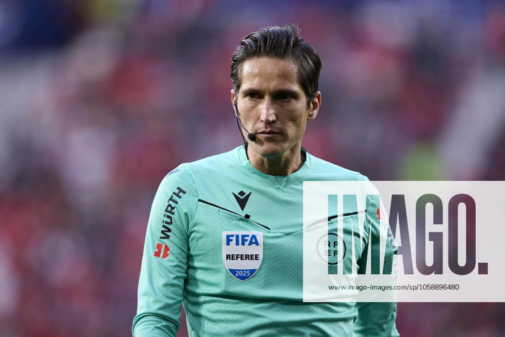 CA Osasuna v Real Madrid CF - LaLiga EA Sports Jose Luis Munuera Montero looks on during the LaLiga EA Sports match between CA Osasuna and Real Madrid CF at El Sadar on February 15, 2025, in Pamplona, Spain. Pamplona El Sadar Navarra Spain RL_OSAvRMCF_000153