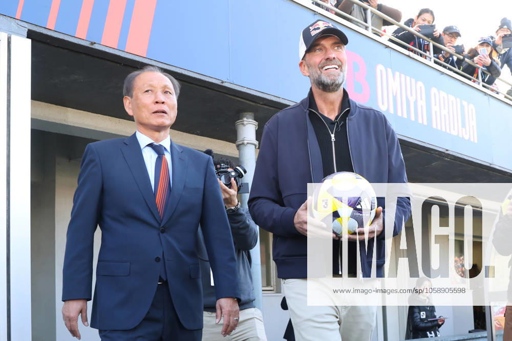 KW07 (L to R) Hiromi Hara, Jurgen Norbert Klopp, FEBRUARY 15, 2025 - Football Soccer : 2025 J2 League match between RB Omiya Ardija - Montedio Yamagata at NACK5 Stadium Omiya in Saitama, Japan. NoxThirdxPartyxSales (281794640)